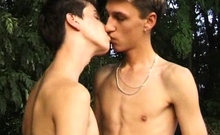 Steamy guys having gay sex alfresco