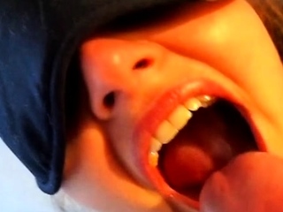 Mouth cum swallow