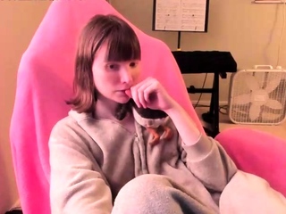 Amateur Teen with Huge Dildo Masturbating on Webcam