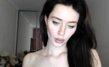 Brunette Solo Webcam Masturbation