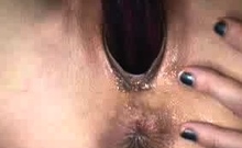 Close up MILF masturbation