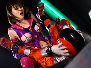 Amateur asian chick chokes in hardcore deepthroat