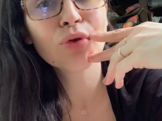 Brunette Solo Webcam Masturbation