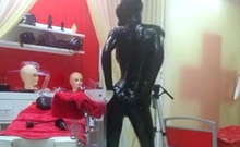 Kylies Latex Webcam Show BDSM Fun im Studio