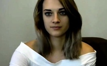 Webcam Girl Flashes Her Tits for Us